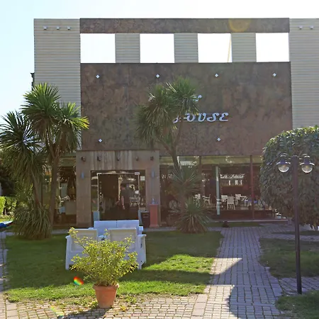 Al Bon Park Szálloda Berat